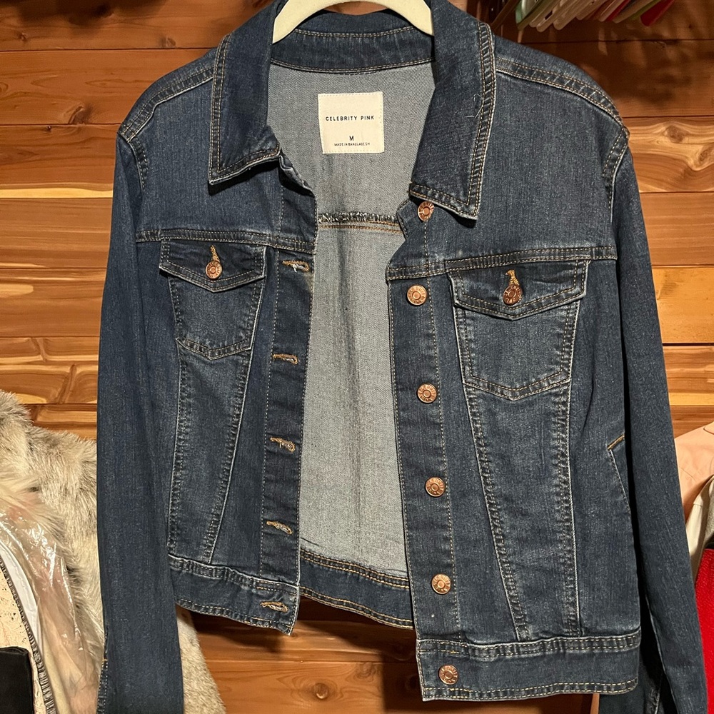 Jean jackets - Picture 3 of 5